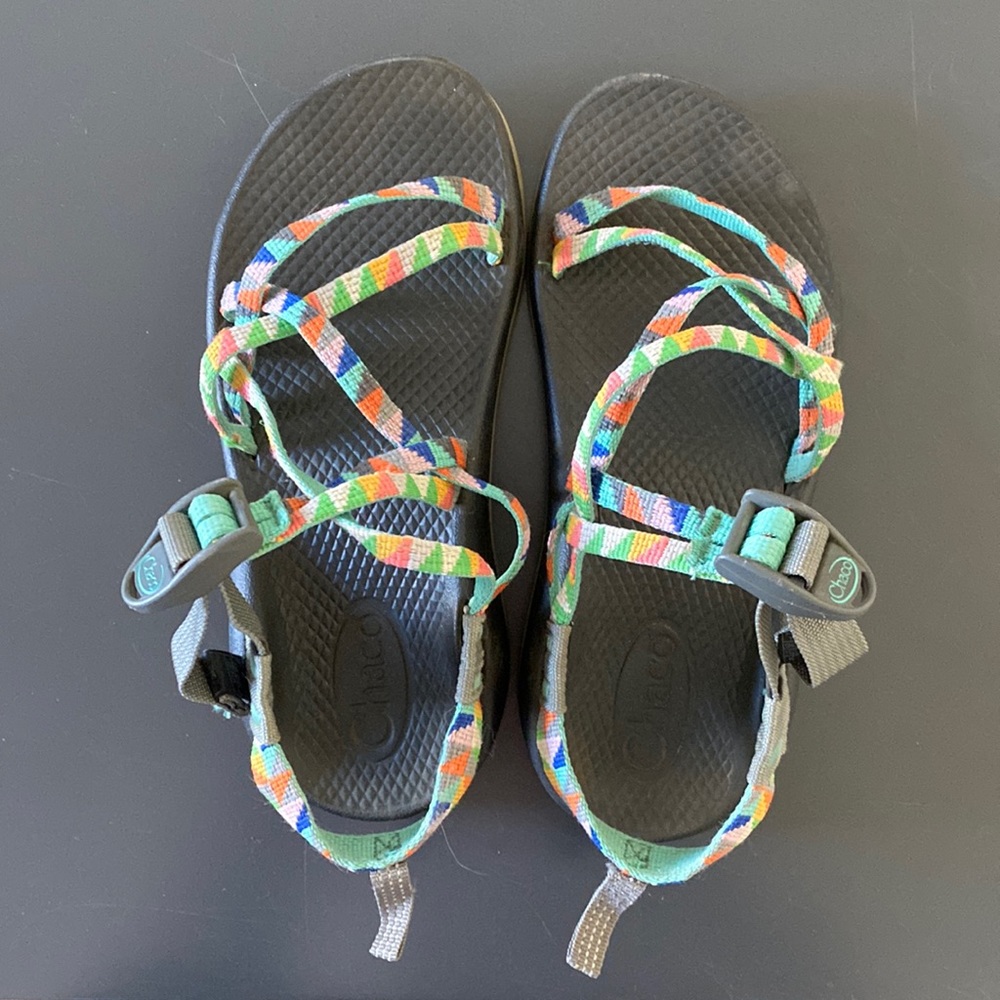 Kids Chacos Size 3 (~women’s 5 or 6)